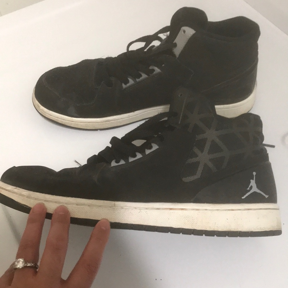 Men’s Black Jordan Tennis Shoes